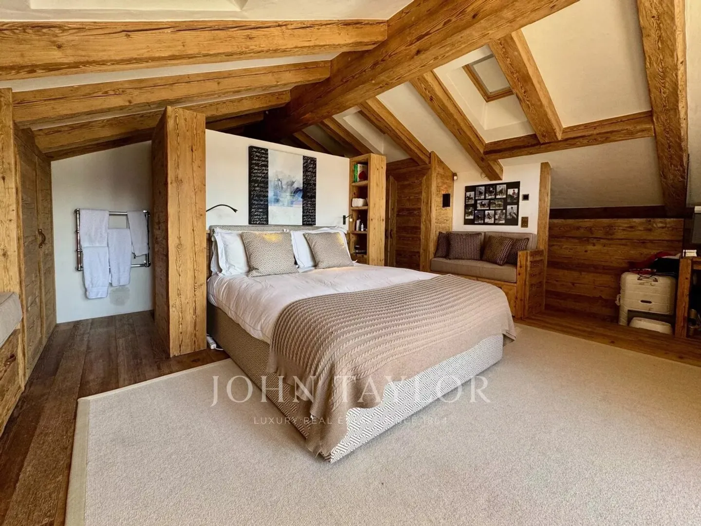 Elegant Alpine Apartment for Rent in Verbier - Photo 5 of 9