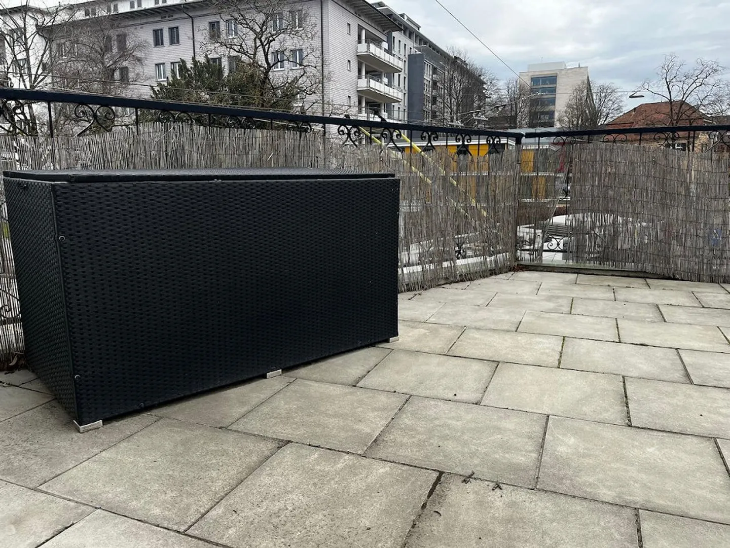 Camera arredata in appartamento modernizzato in ottima posizione - Foto 11 di 31