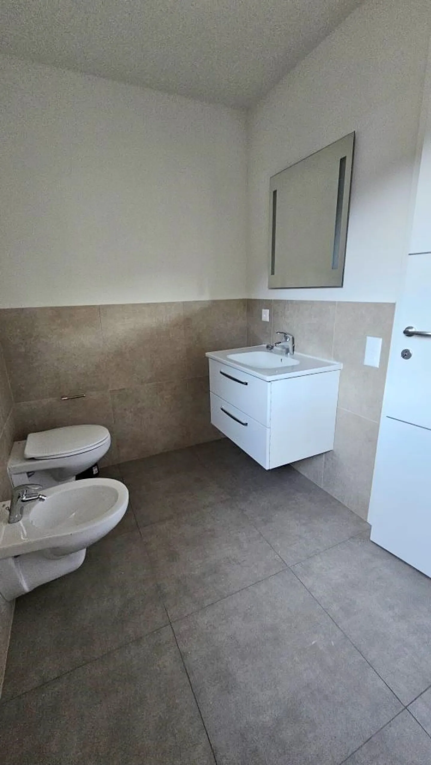 RENTAL APARTMENTS - Photo 10 of 38