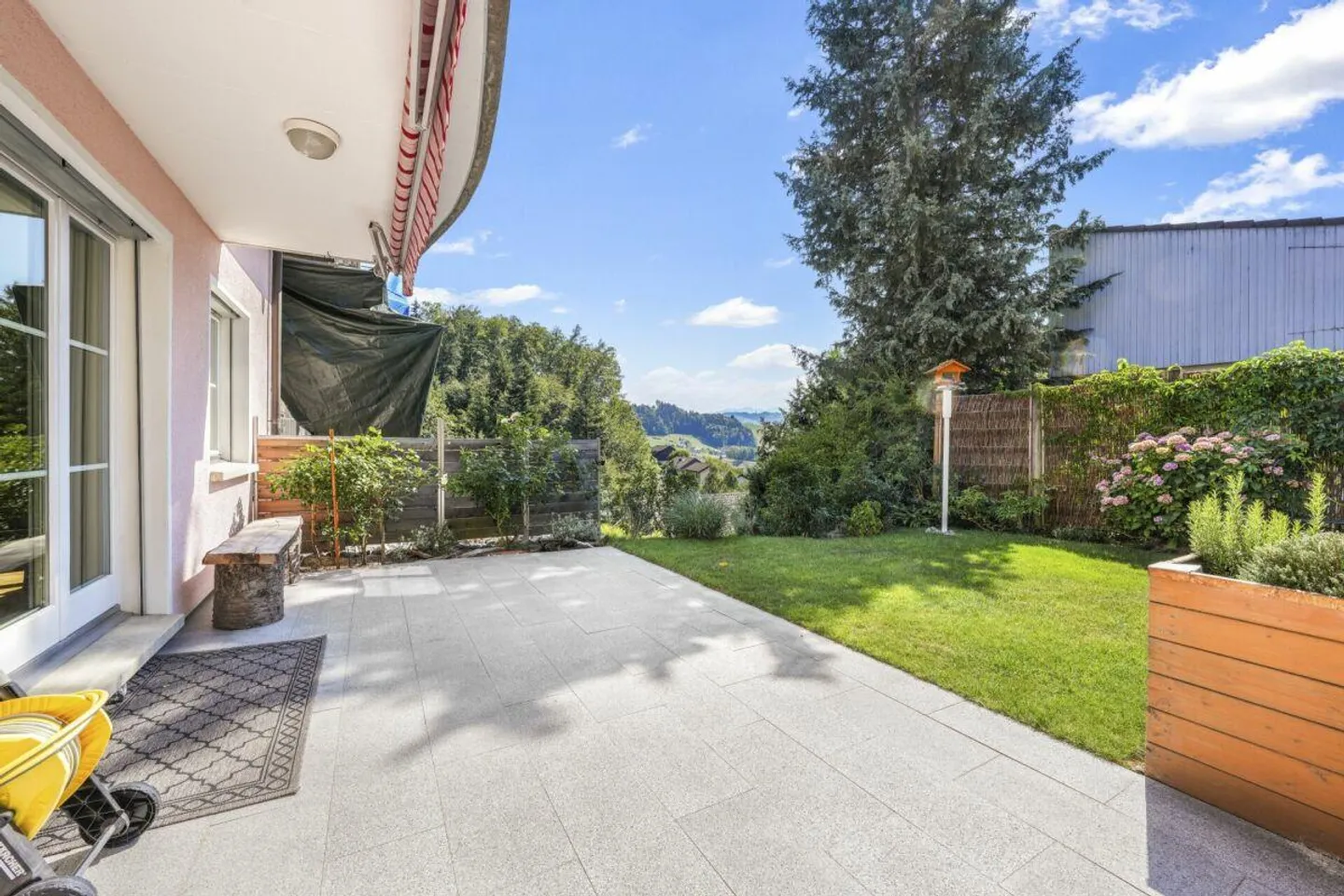 Geräumiges Familienhaus mit Garten - Foto 4 von 30
