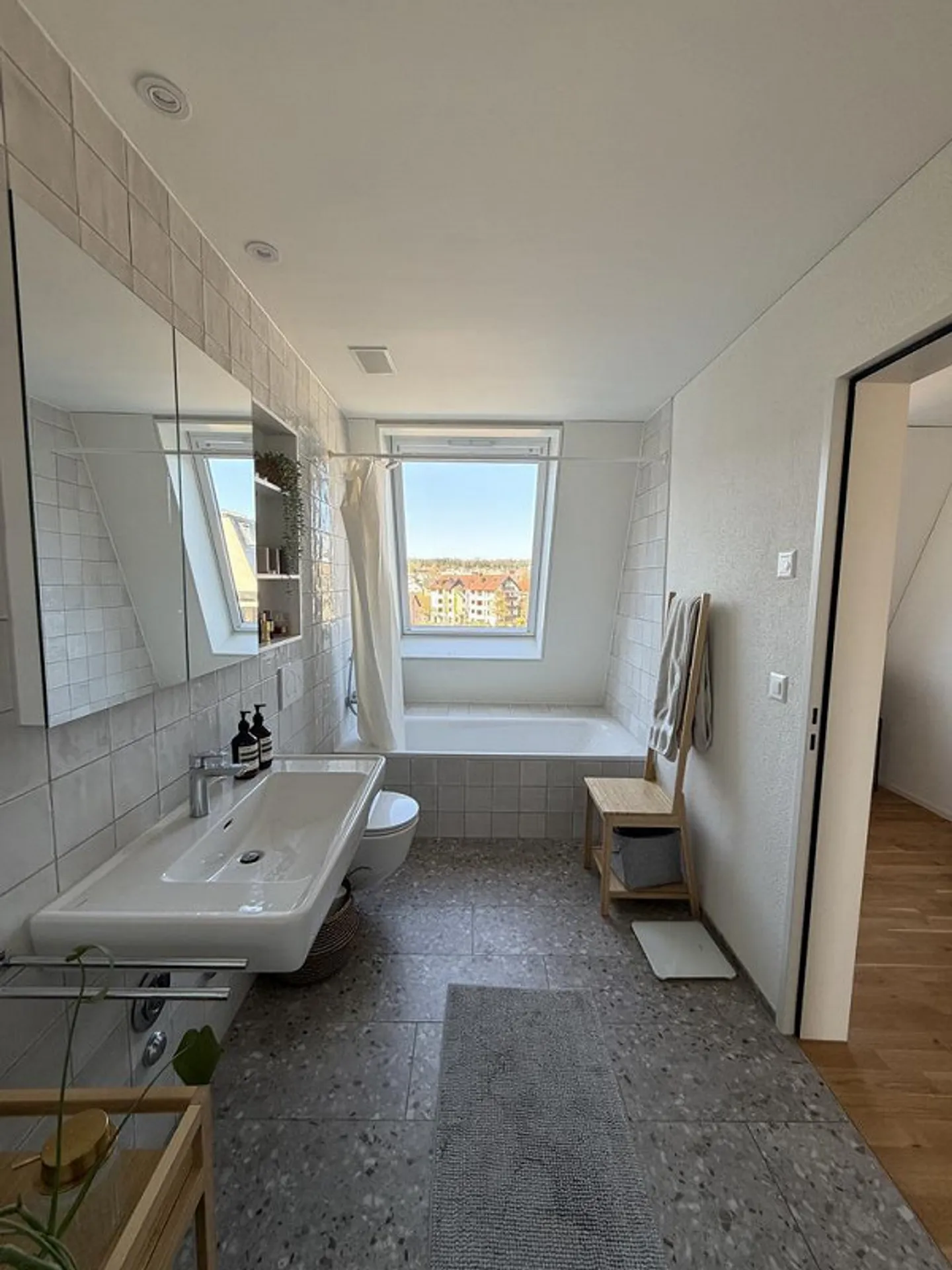 Modern and cozy 2.5-room apartment in Uster - Photo 8 of 10