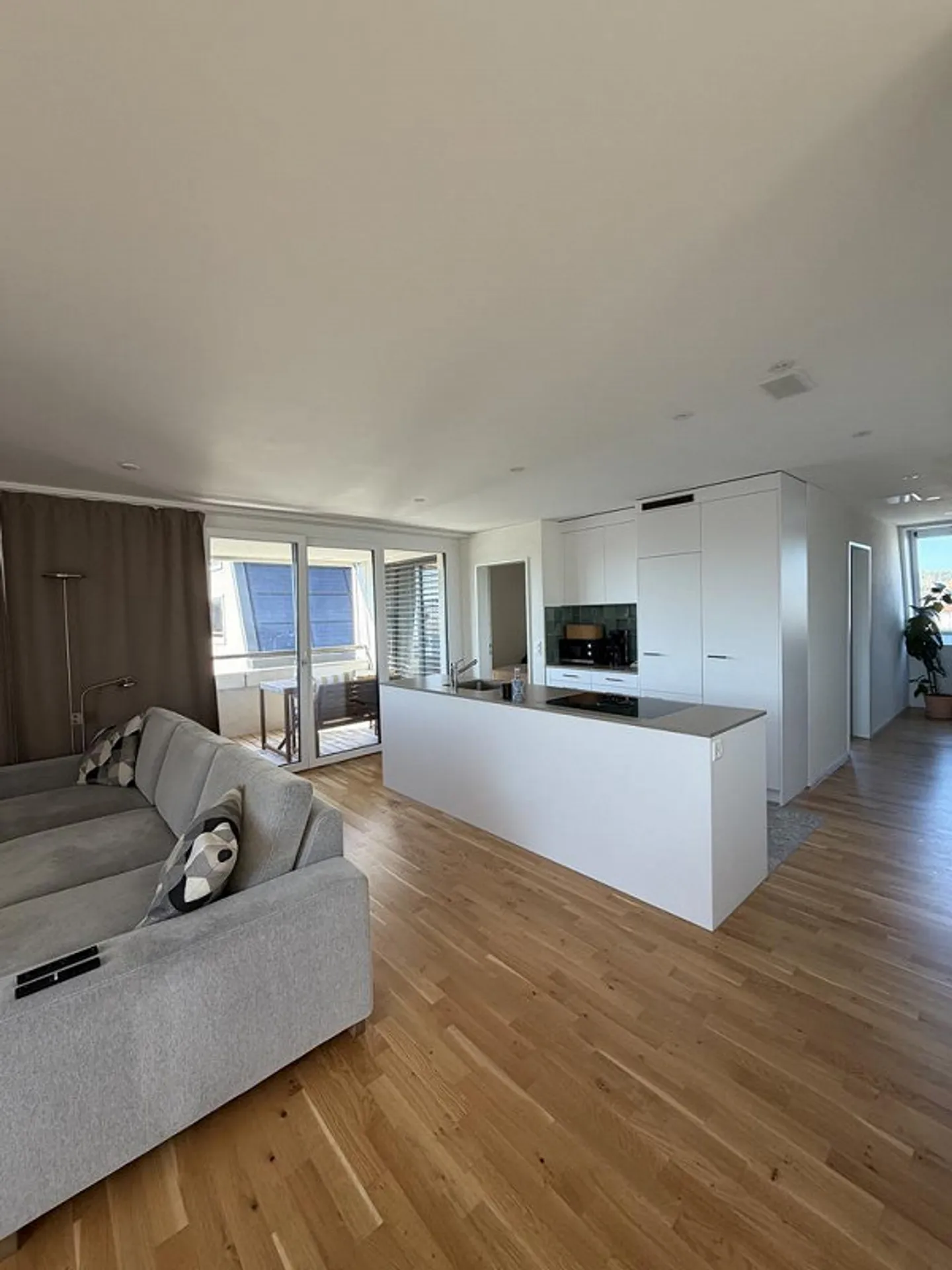 Modern and cozy 2.5-room apartment in Uster - Photo 4 of 10