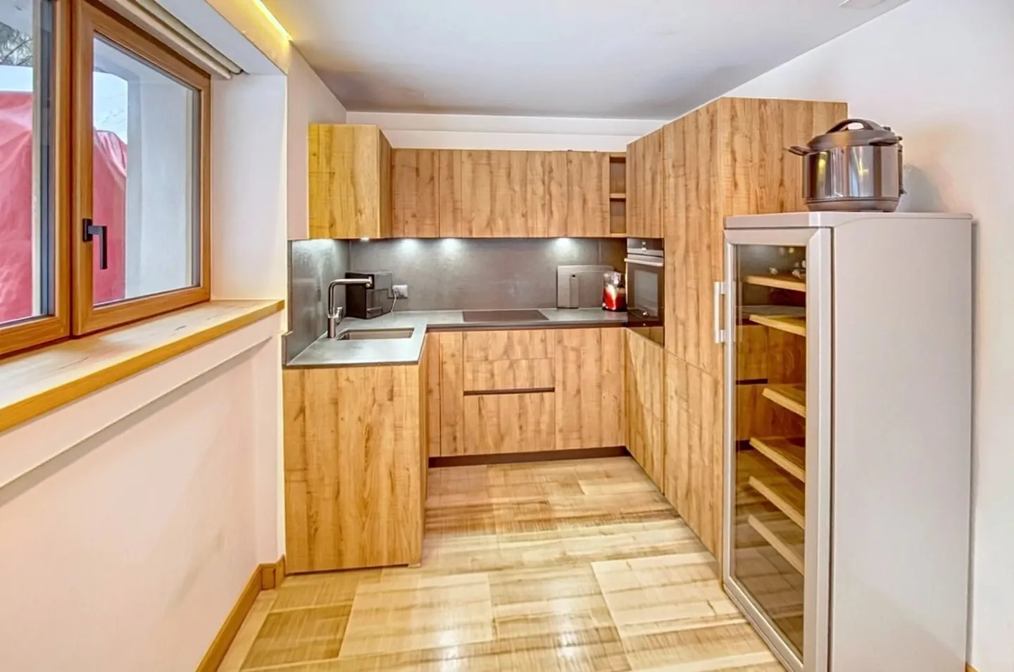 Renovated 4.5-Room Chalet - Photo 3 of 8