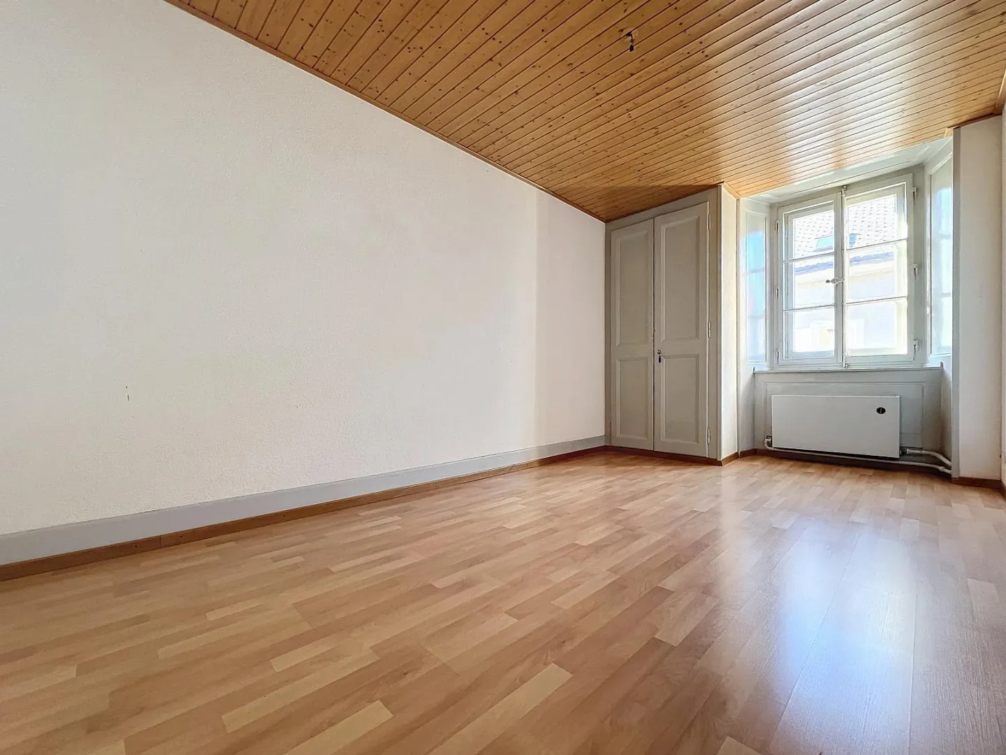 Charmant appartement 2.5 pièces - Photo 2 sur 7