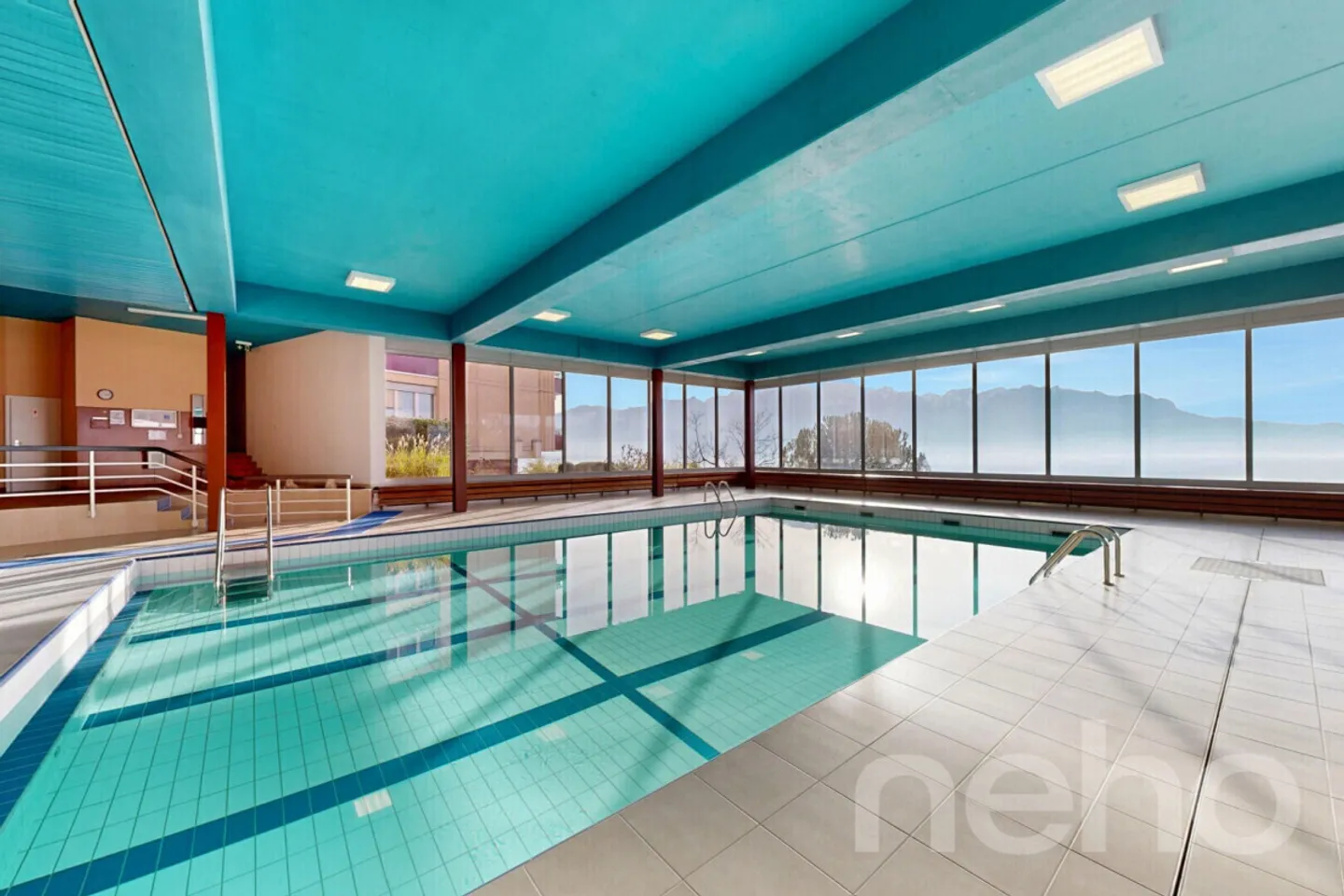 Loft d?exception face au lac et aux Alpes - avec piscine et sauna - Photo 3 sur 12