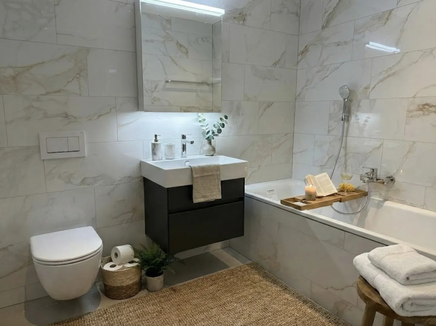 Appartement moderne de 3,5 pièces avec belle terrasse à Lachen - Photo 8 sur 10