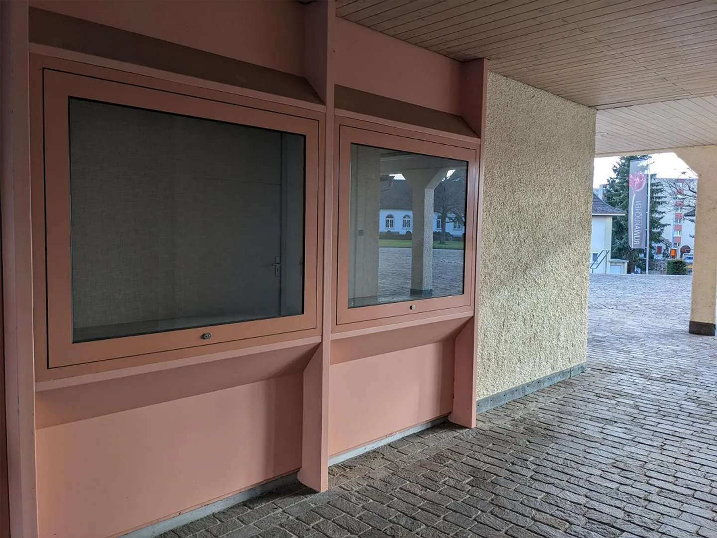 Versatile commercial space in the village center - Photo 16 of 23