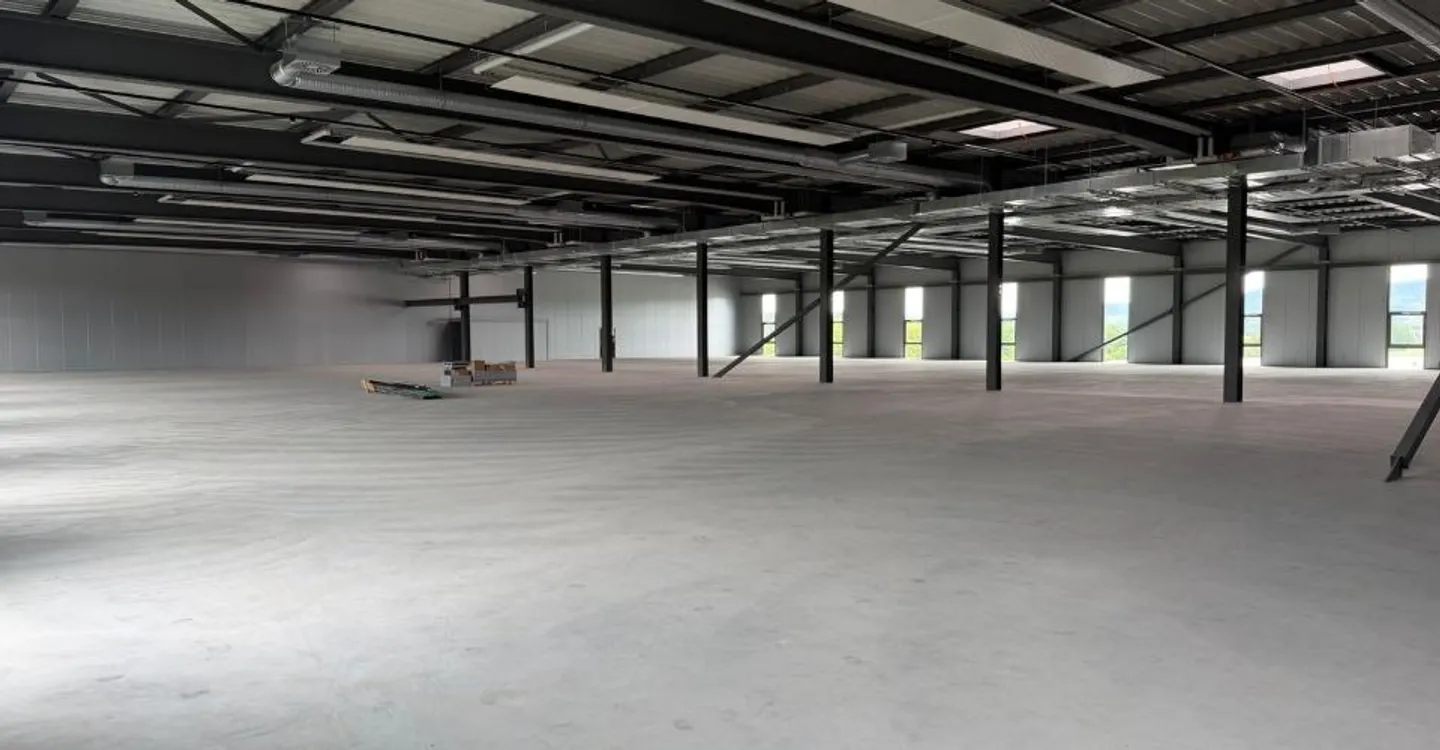 New offices for rent — modular spaces from 270 m² — up to 1,900 m² — Saint-Aubin (Broye, FR) - Photo 4 of 9