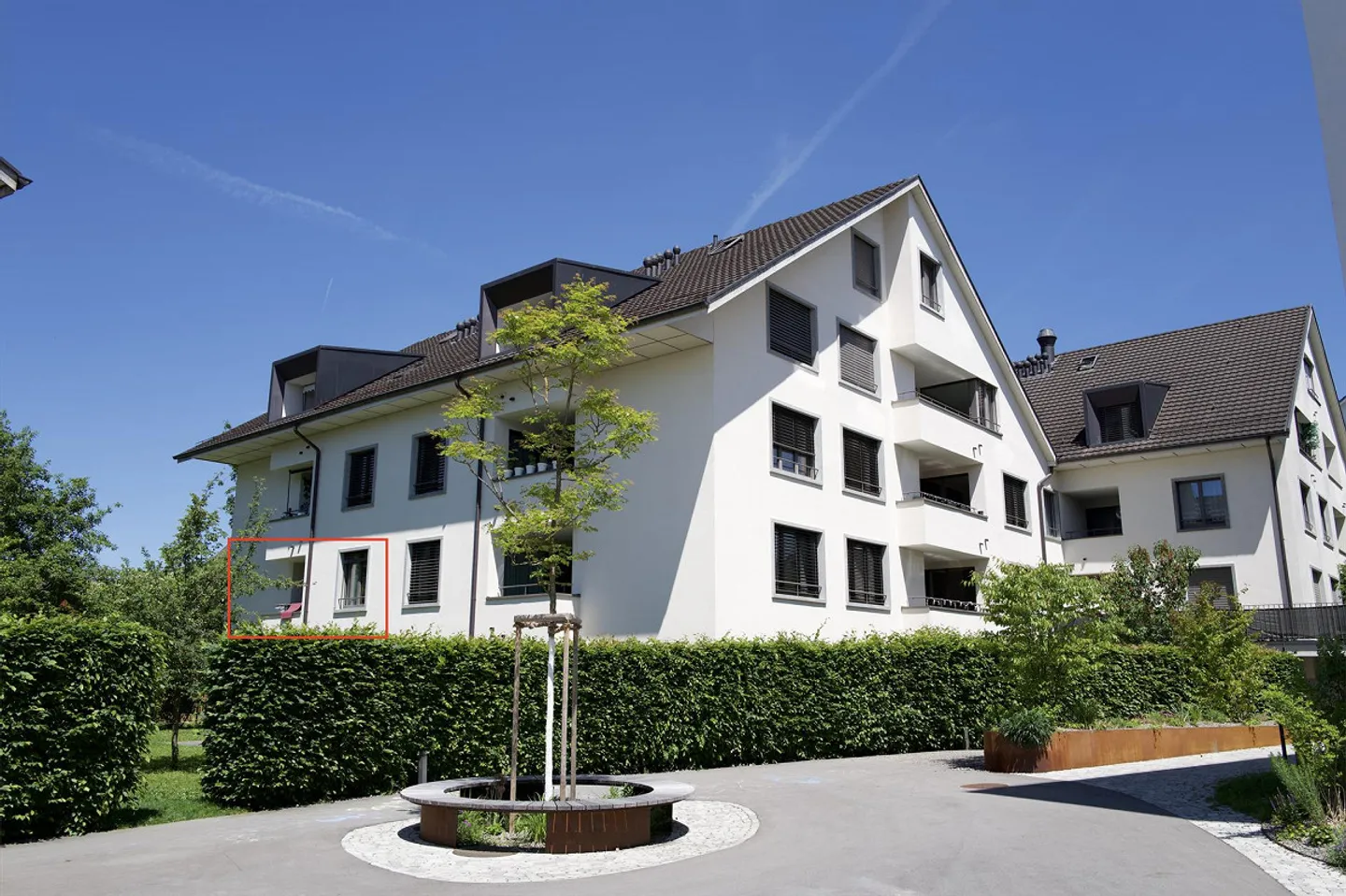 Sunny 3.5-room apartment with balcony in Mettmenstetten - Photo 1 of 18