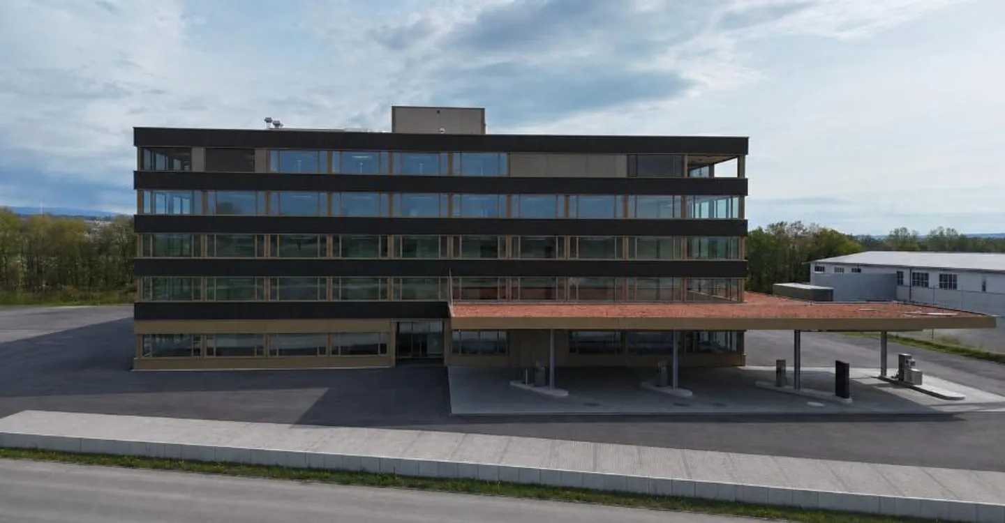 New offices for rent — modular spaces from 270 m² — up to 1,900 m² — Saint-Aubin (Broye, FR) - Photo 2 of 9