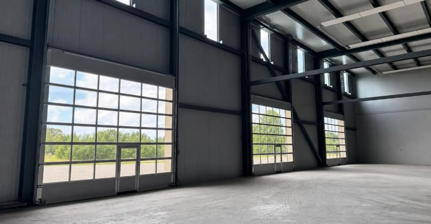 New offices for rent — modular spaces from 270 m² — up to 1,900 m² — Saint-Aubin (Broye, FR) - Photo 7 of 9