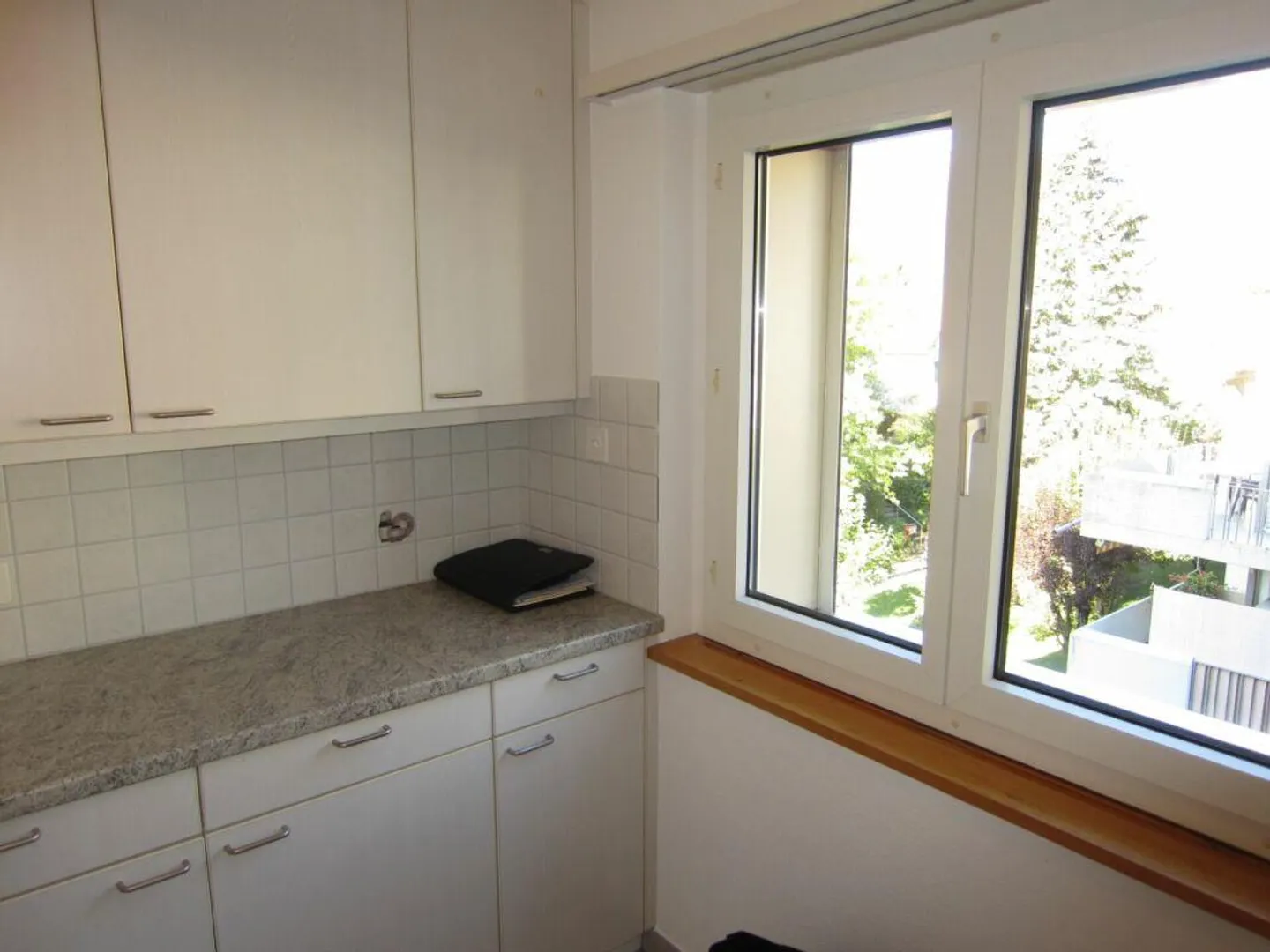 Appartement 3.5 pièces ensoleillé avec une vue magnifique - Photo 7 sur 8