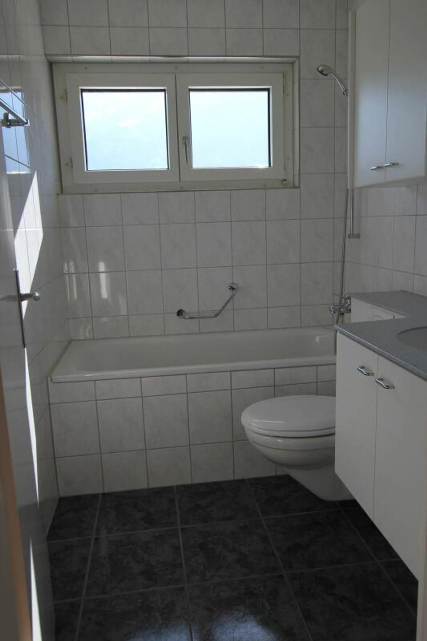 Appartement 3.5 pièces ensoleillé avec une vue magnifique - Photo 8 sur 8