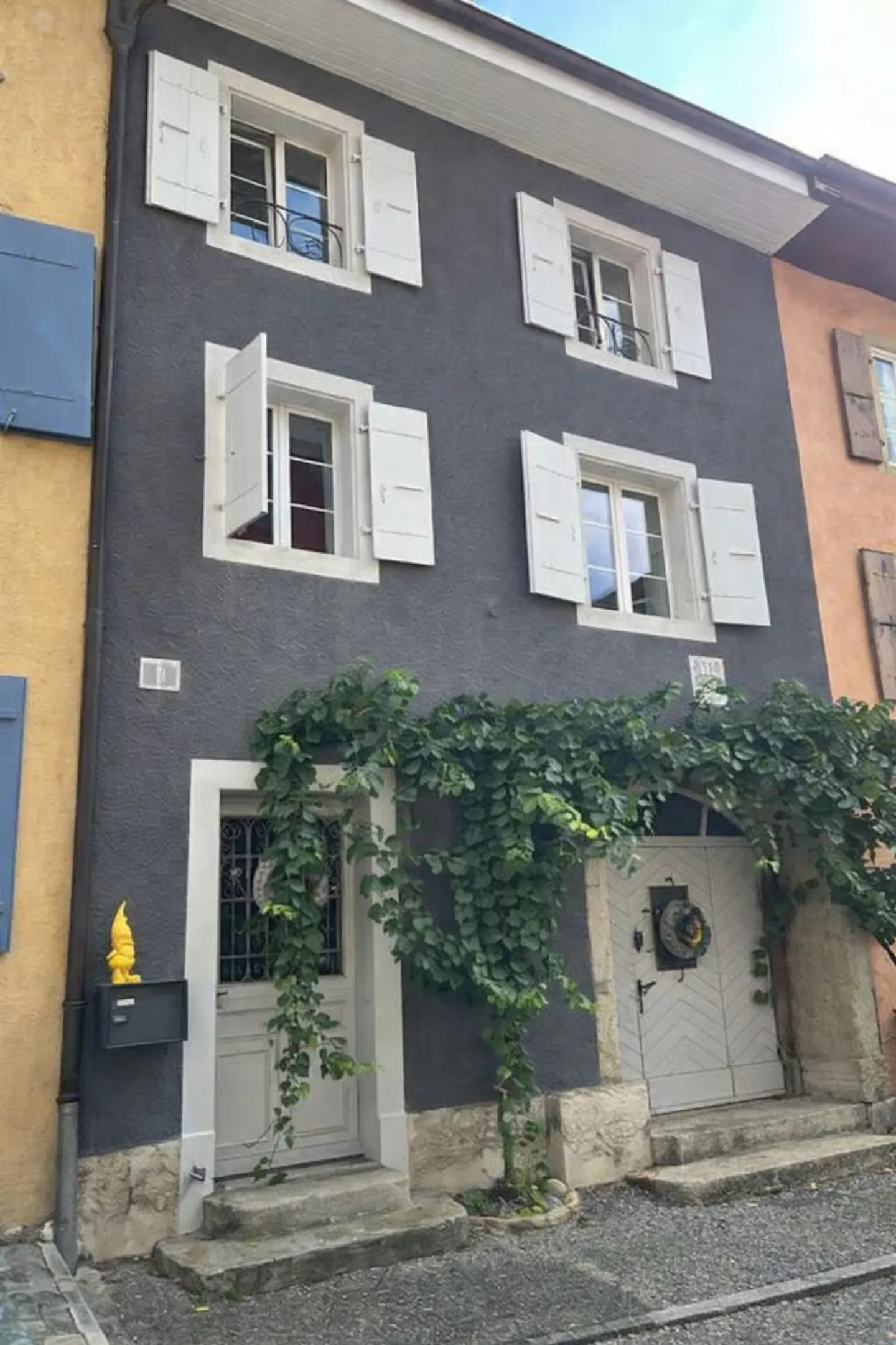 Prächtiges Haus mit 7,5 Zimmern in Cormondrèche - Photo 1 sur 13