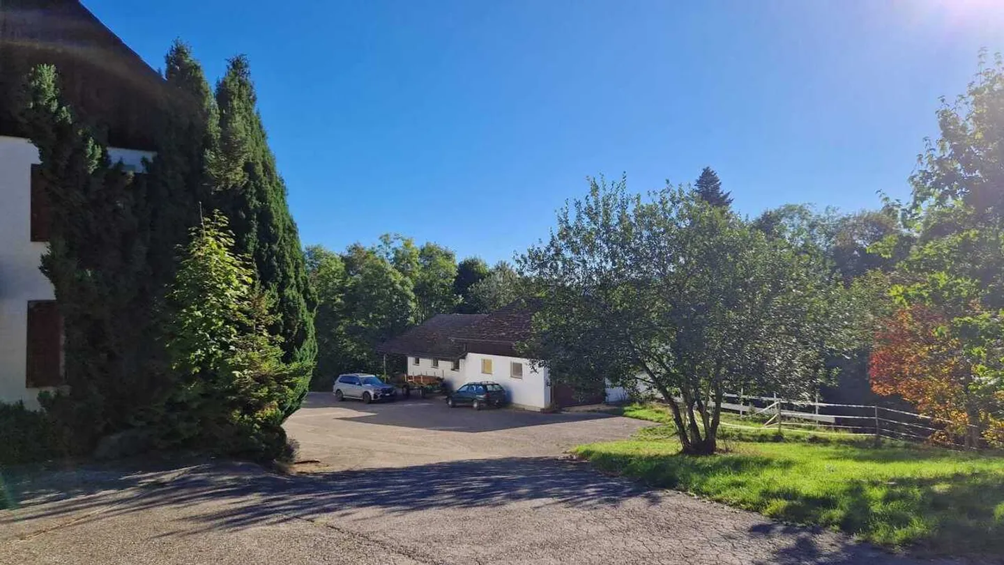 Propriété d'investissement de 22 chambres à Glovelier – Occasion unique - Photo 7 sur 13