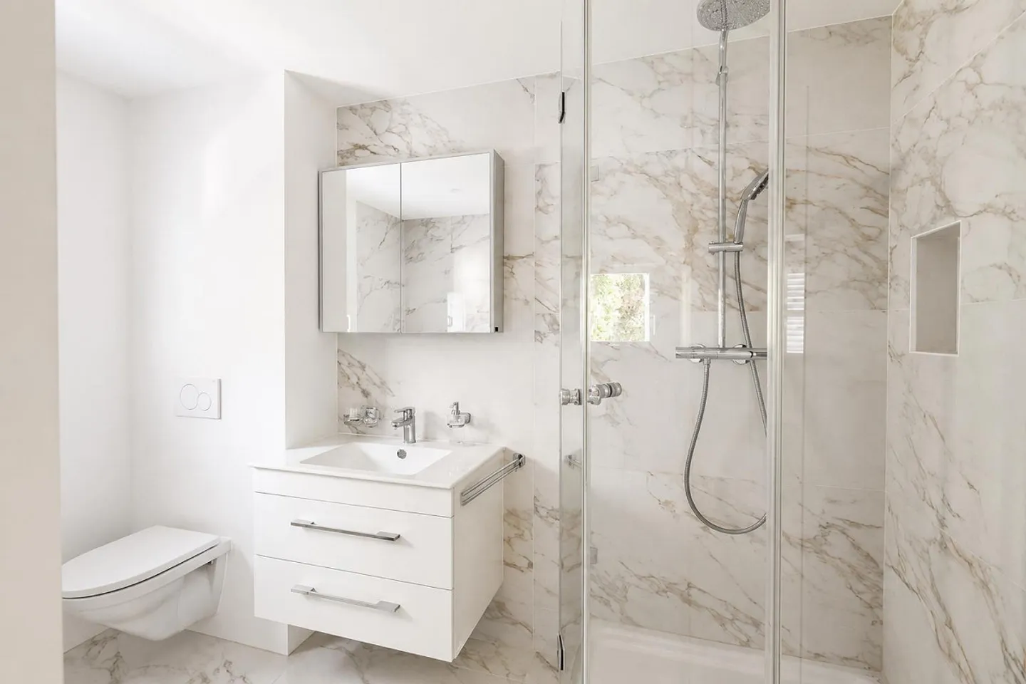 Stilvolles Penthouse mit Terrasse - Foto 8 von 10