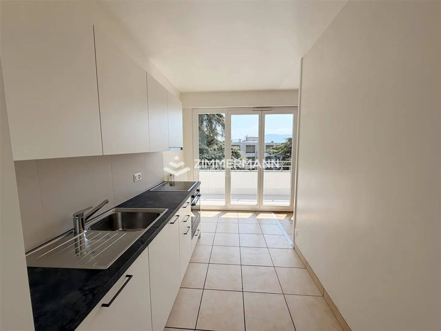 Appartement Familial Rénové - Photo 4 sur 13