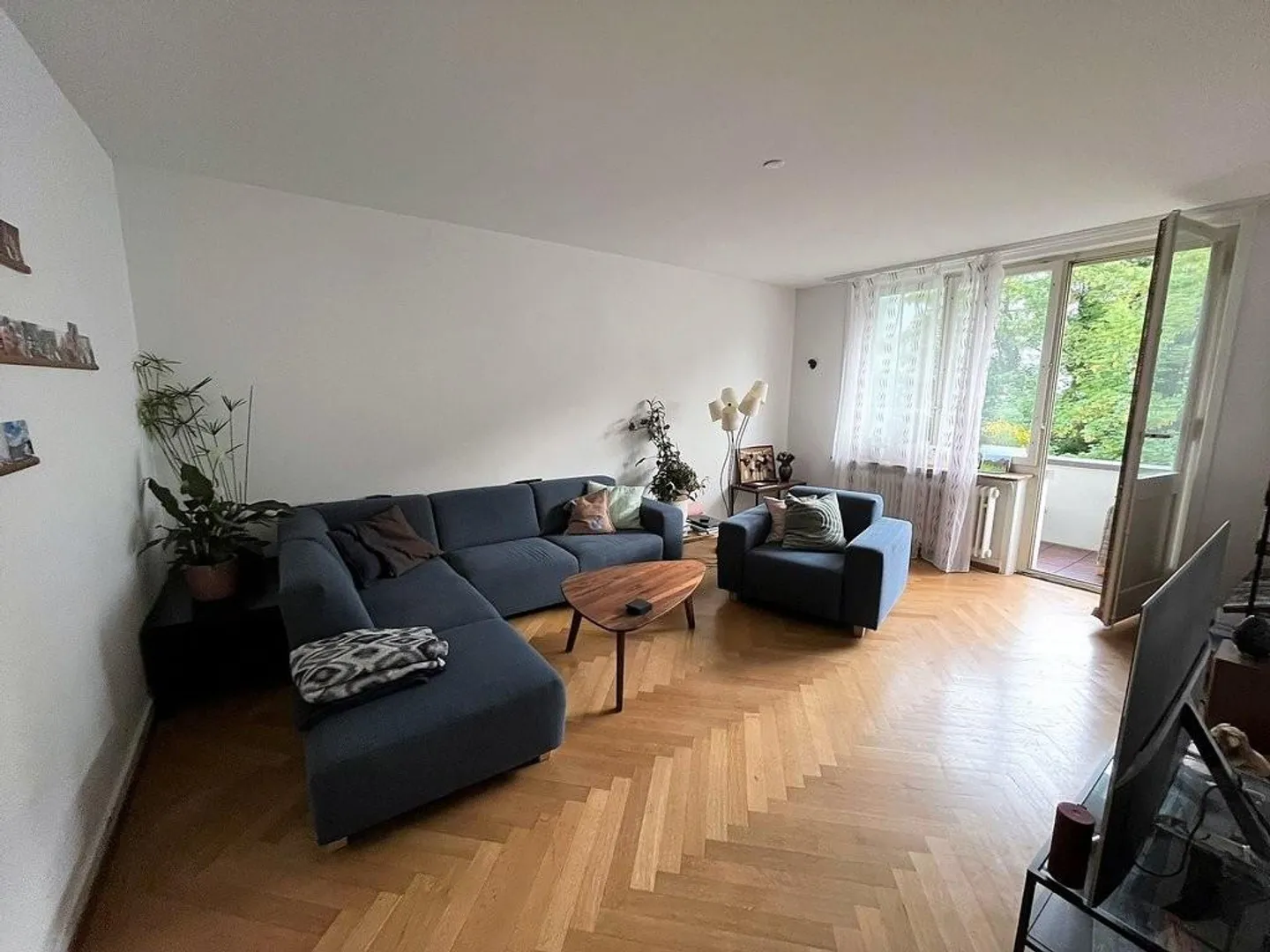 Cozy 4-room apartment near the city center - Photo 1 of 11