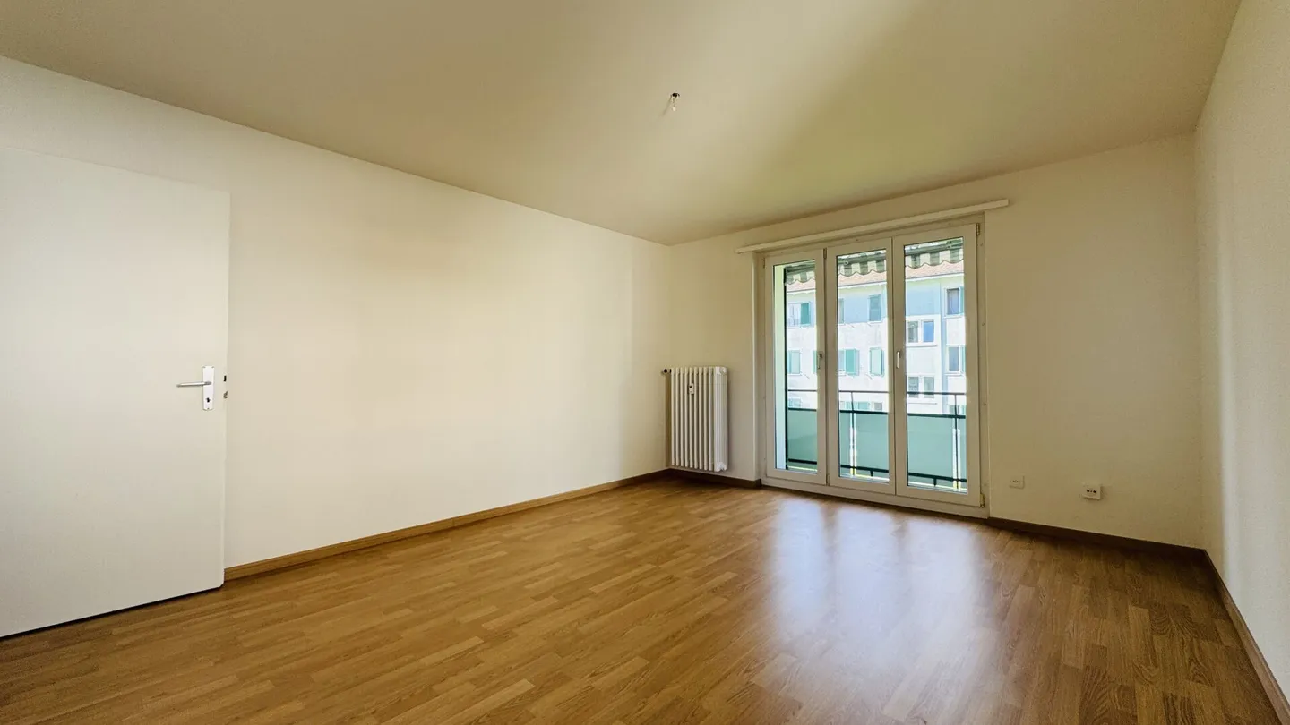 Appartamento soleggiato di 3,5 locali al 1° piano - appena ristrutturato, con balcone e cantina - Foto 9 di 11