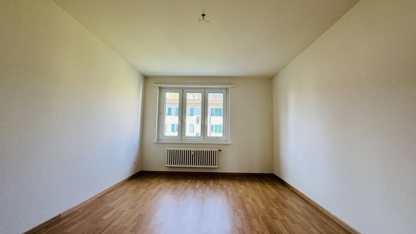 Appartamento soleggiato di 3,5 locali al 1° piano - appena ristrutturato, con balcone e cantina - Foto 10 di 11