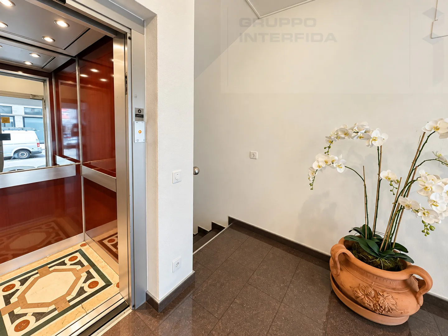 3.5-ROOM APARTMENT IN THE CENTER WITH BALCONIES - Photo 8 of 10