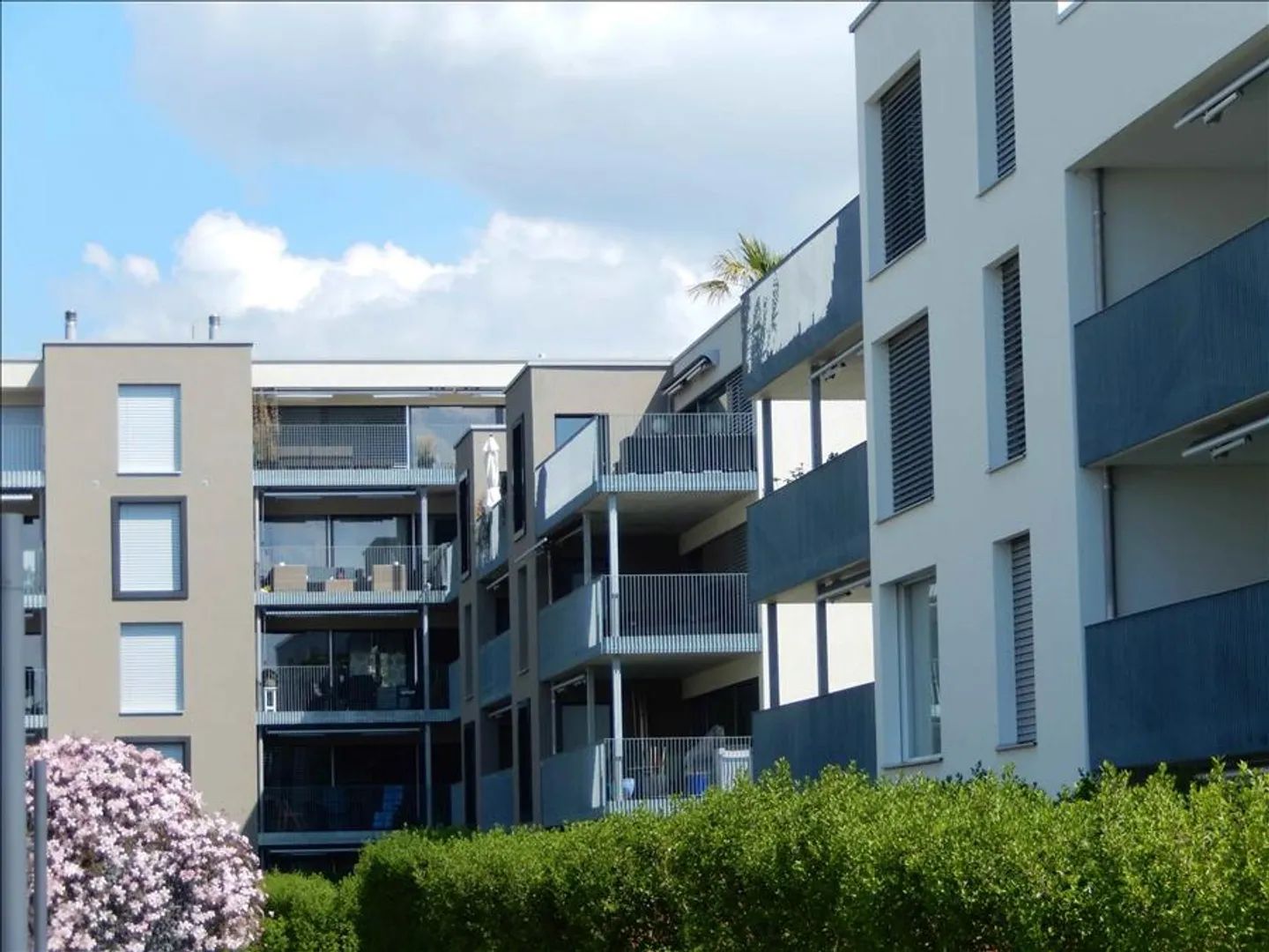 Apartment for rent - Photo 2 of 8