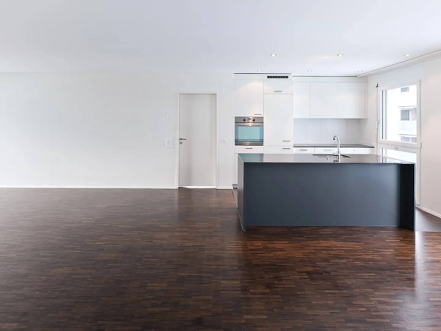 Apartment for rent - Photo 3 of 8