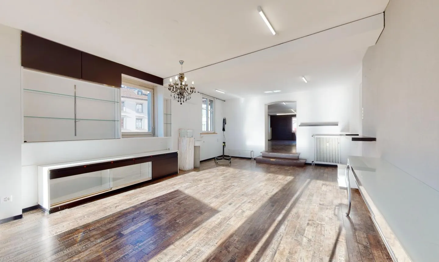 Casa plurifamiliare con attività commerciale? Centrale e redditizia - Foto 7 di 13
