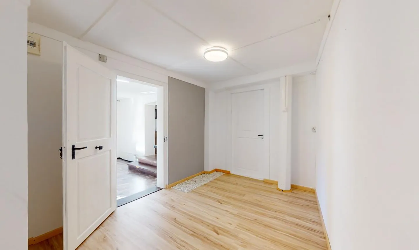 Casa plurifamiliare con attività commerciale? Centrale e redditizia - Foto 8 di 13