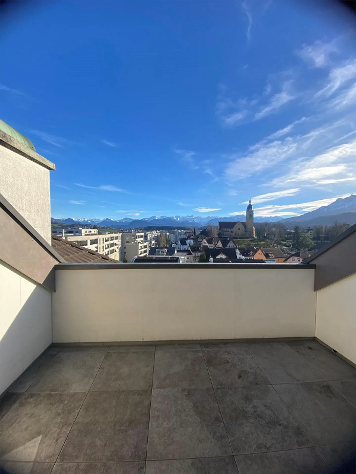 Fantastico appartamento attico di 3,5 stanze - Foto 12 di 13