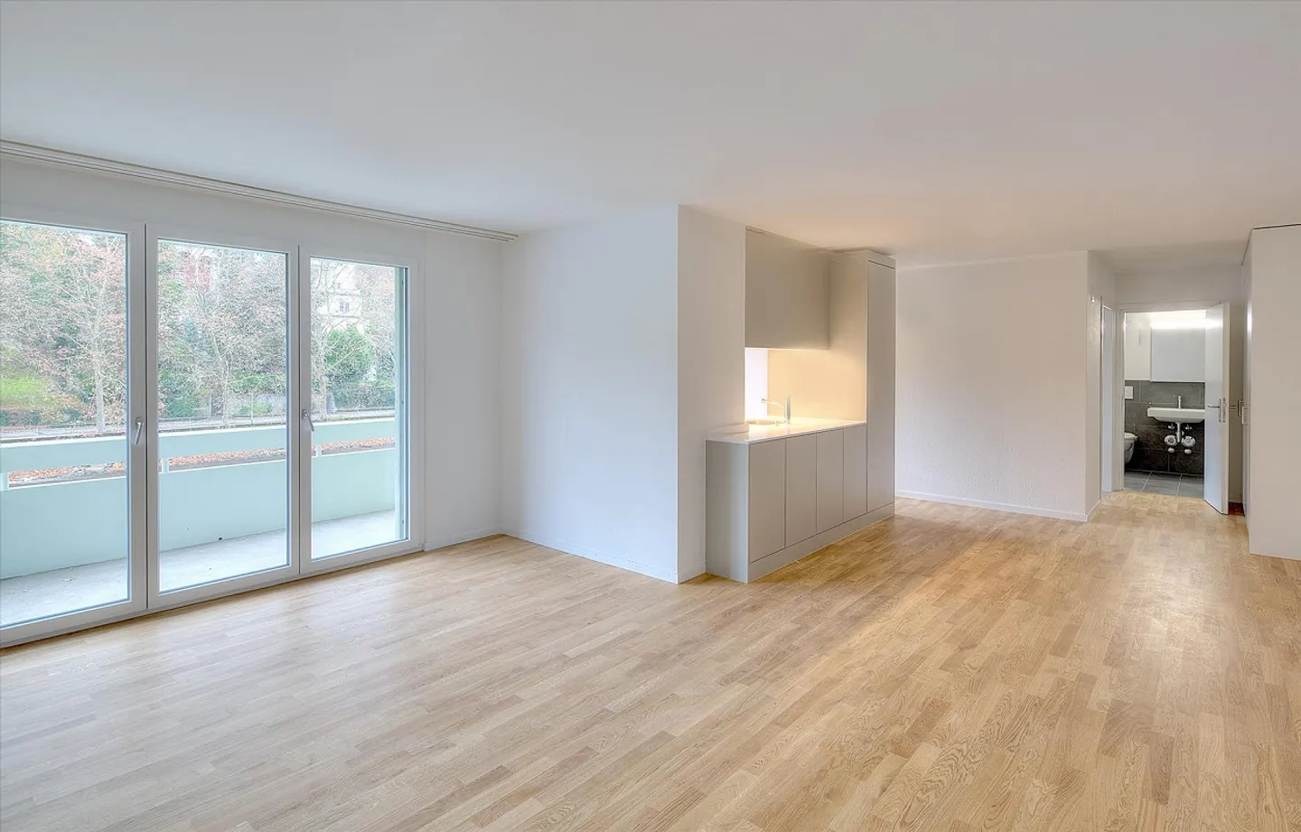 Mit herrlichem Blick direkt auf die Limmat - Photo 2 sur 7