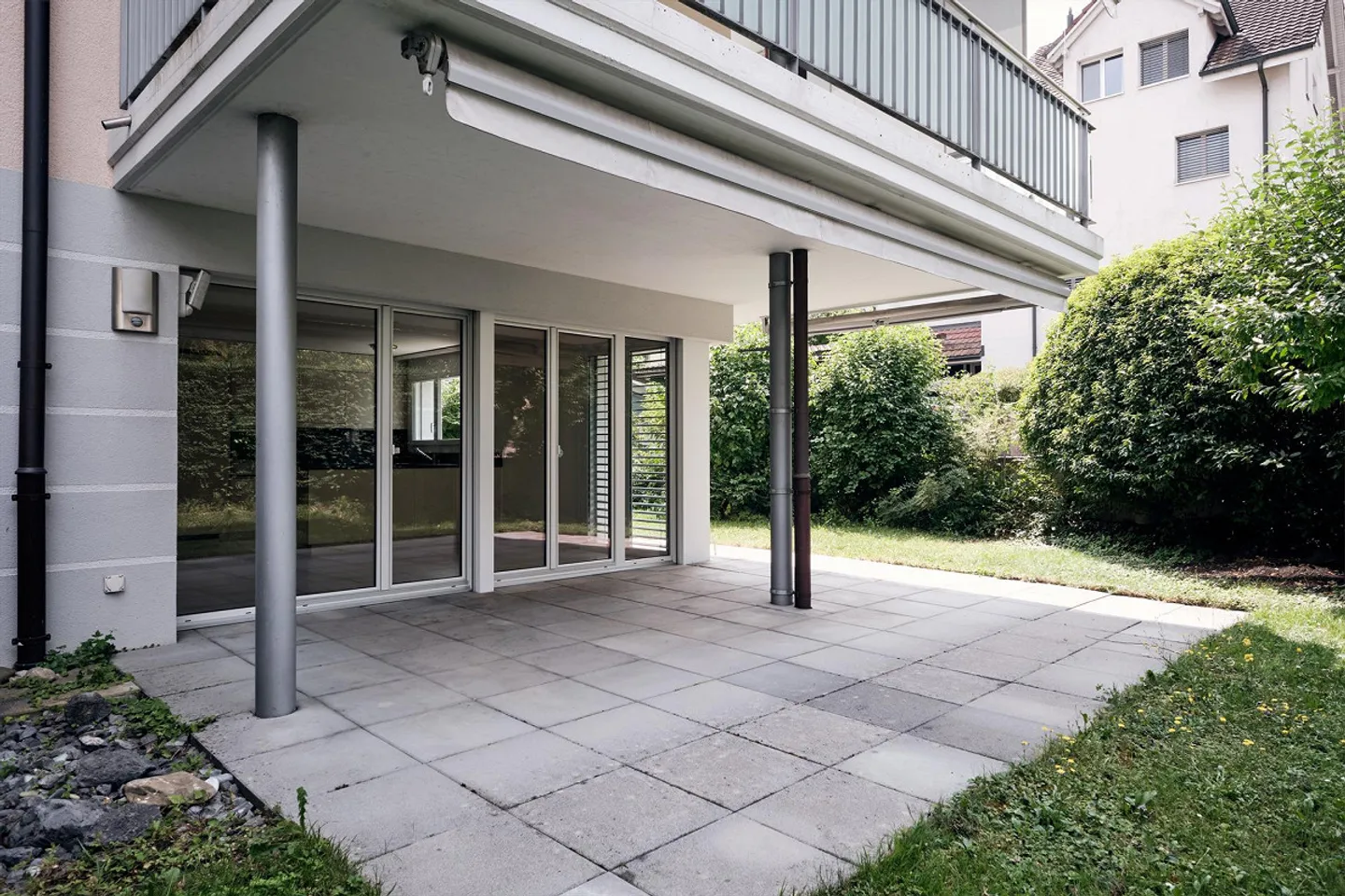 Appartamento di 3,5 stanze con area giardino in una posizione centrale e tranquilla - Foto 5 di 16