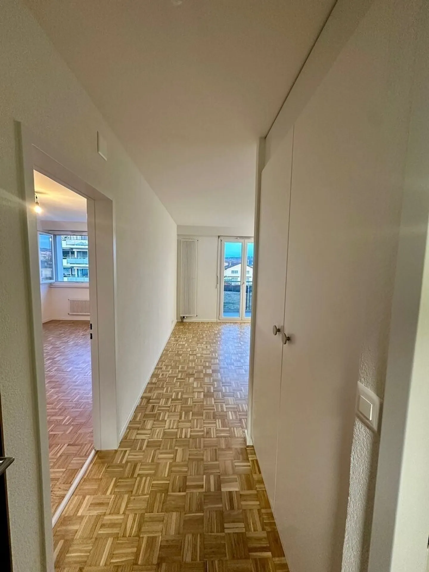 Apartment for rent - Photo 4 of 11