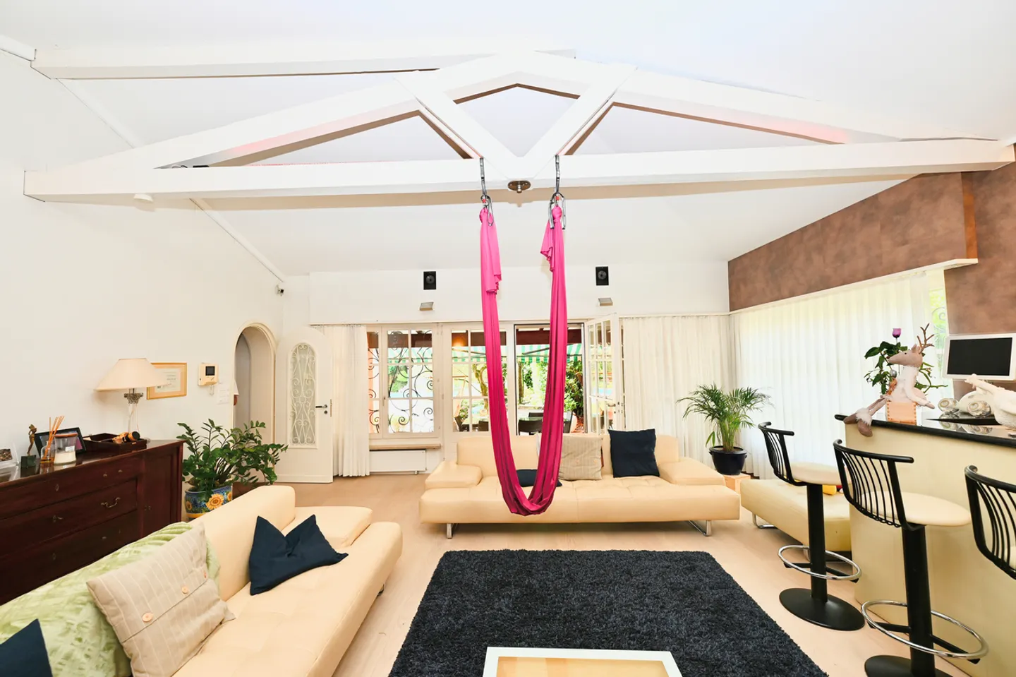 Elegante Villa mit herrlichem Pool und üppigem Garten in Caslano - Foto 10 von 22