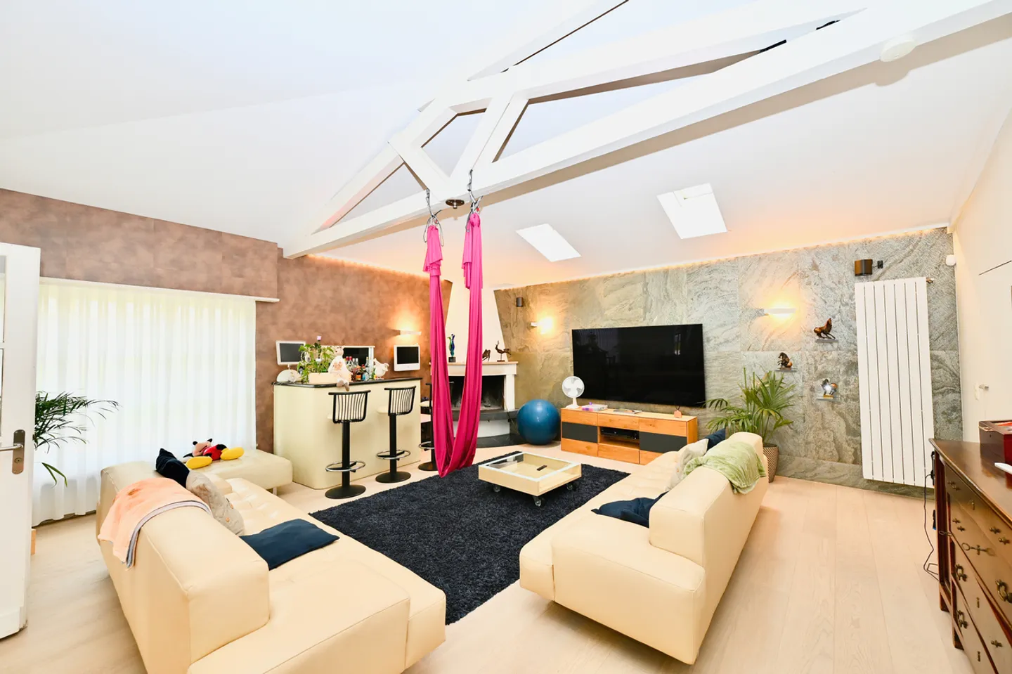 Elegante Villa mit herrlichem Pool und üppigem Garten in Caslano - Foto 11 von 22