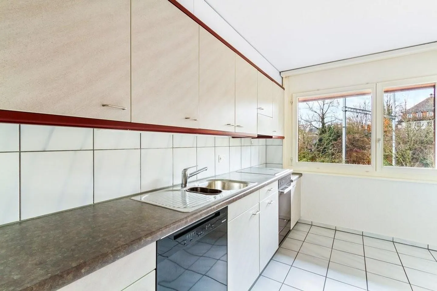 Beautiful family apartment in a green environment - Photo 4 of 4