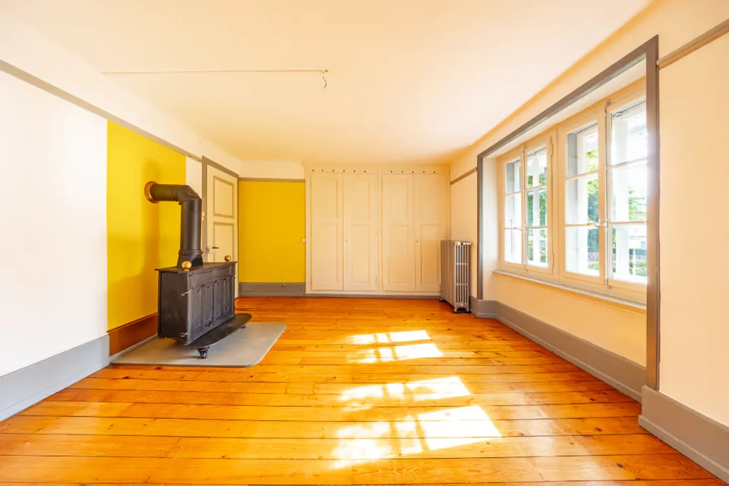Selten & einzigartig: schöne Residenz in einer grünen Umgebung - Foto 7 von 13