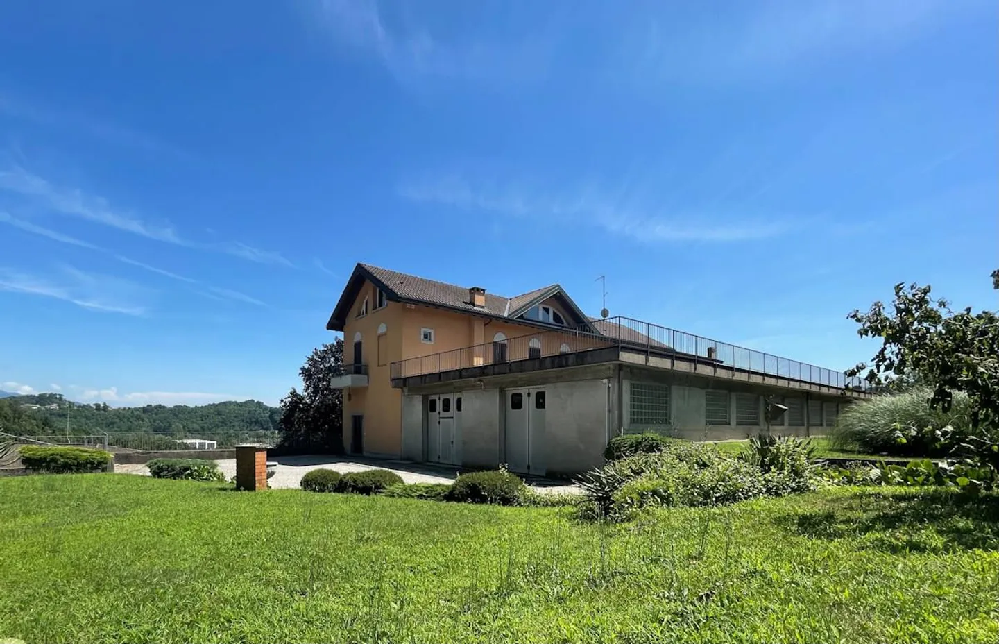 Rodero (I) - Si vende casa con due appartamenti e laboratorio artigian - Foto 4 di 8
