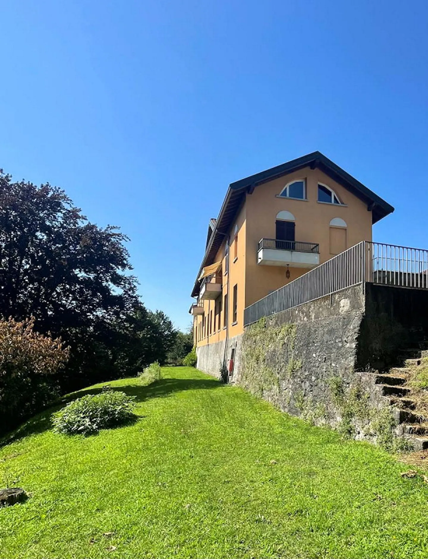 Rodero (I) - Si vende casa con due appartamenti e laboratorio artigian - Foto 6 di 8