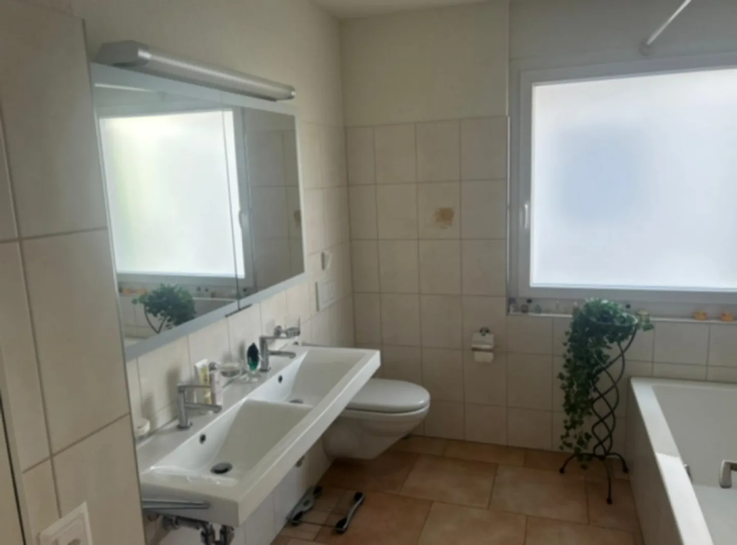 Vivere moderno a Neuenhof - Appartamento di 4,5 stanze con terrazza e garage sotterraneo - Foto 6 di 6