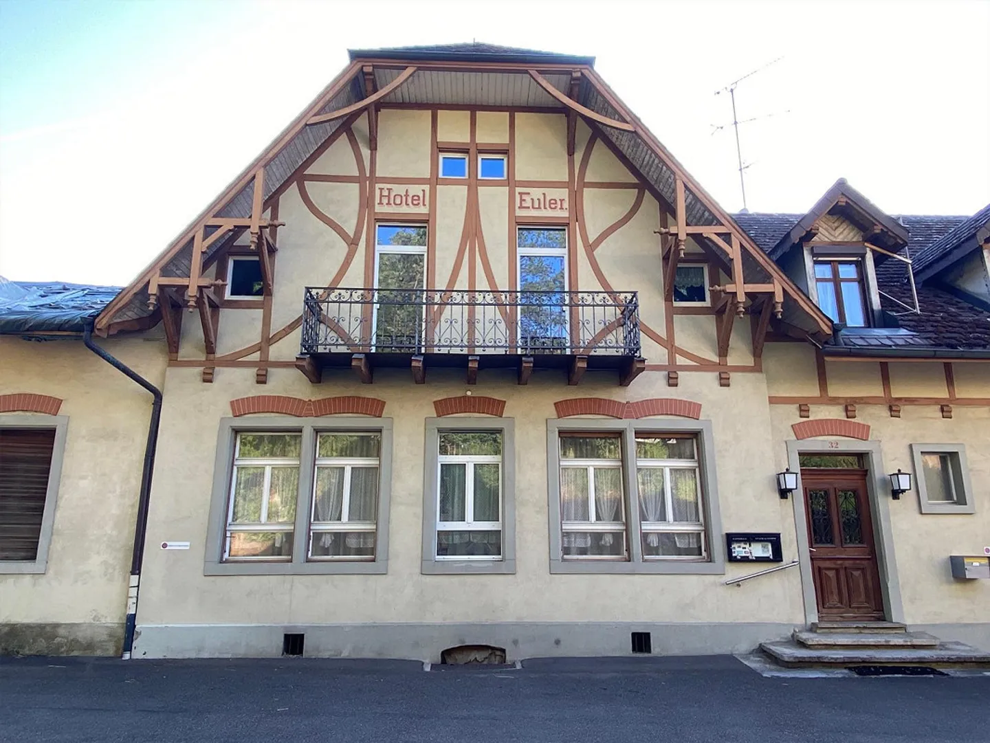 Ex Hotel Euler zum Eishof, Seewen SO - Foto 1 di 15