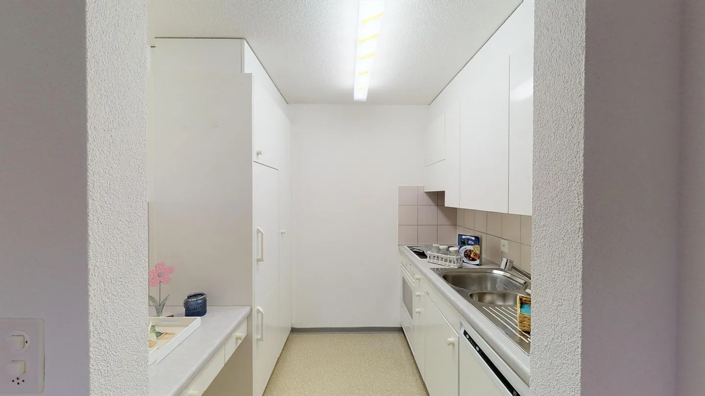 Single apartment with seating area - Photo 2 of 7