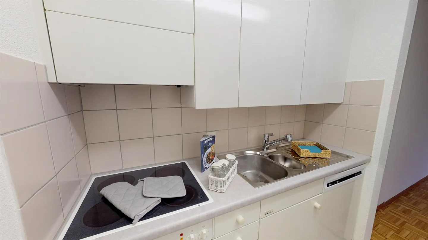 Single apartment with seating area - Photo 3 of 7