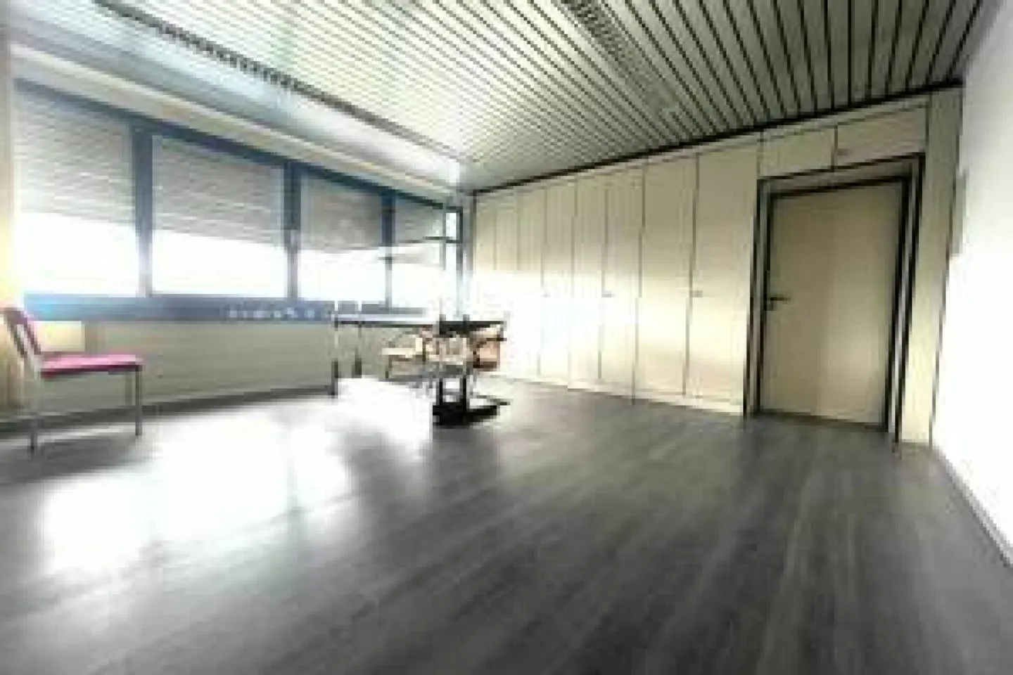Amministrativo/Ufficio 1 stanza 200 m2 a Ried b. Kerzers - Foto 7 di 8