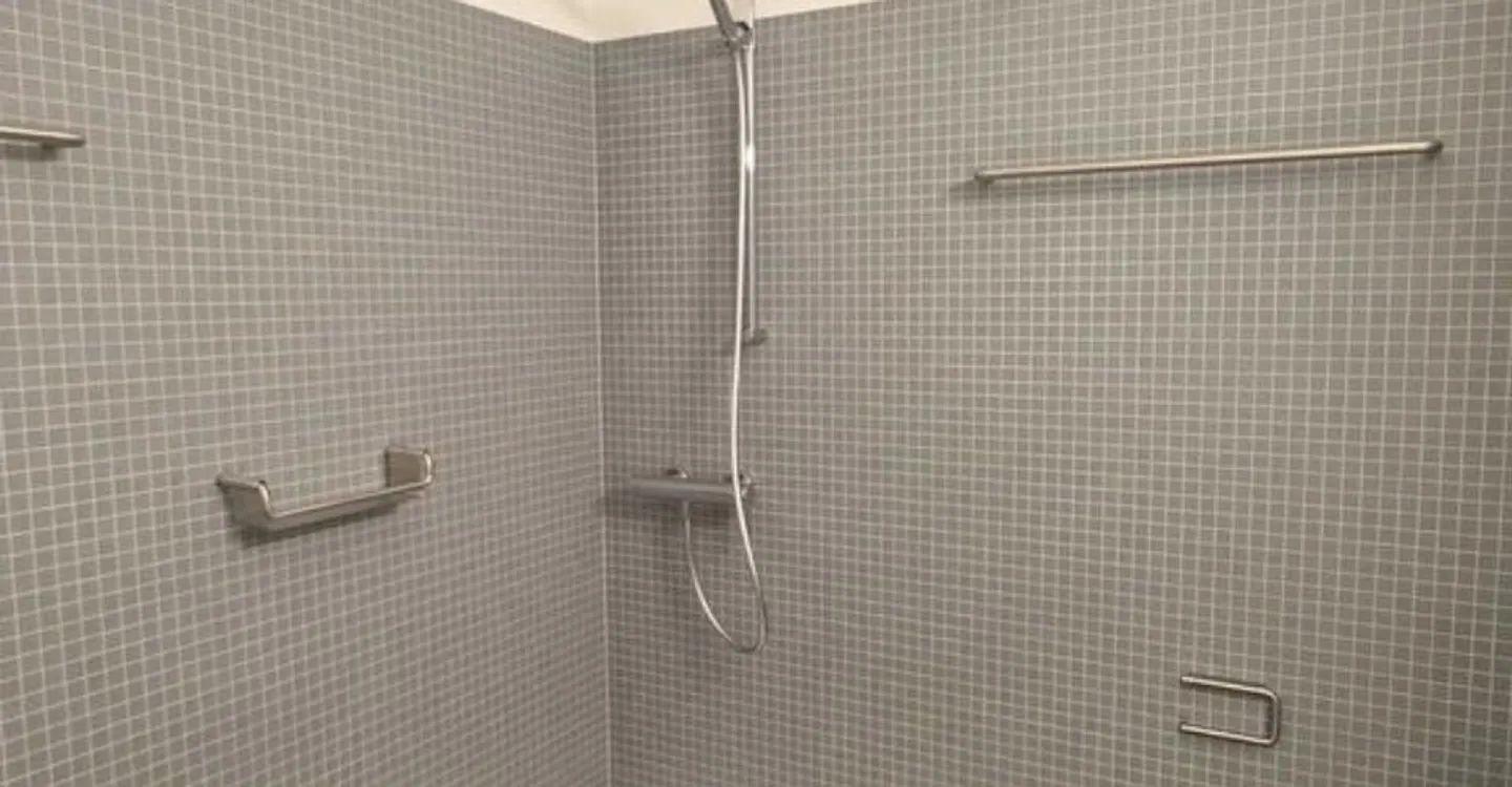 Appartamenti unici dopo ristrutturazione - Eleganti 2,5 stanze - Foto 6 di 6