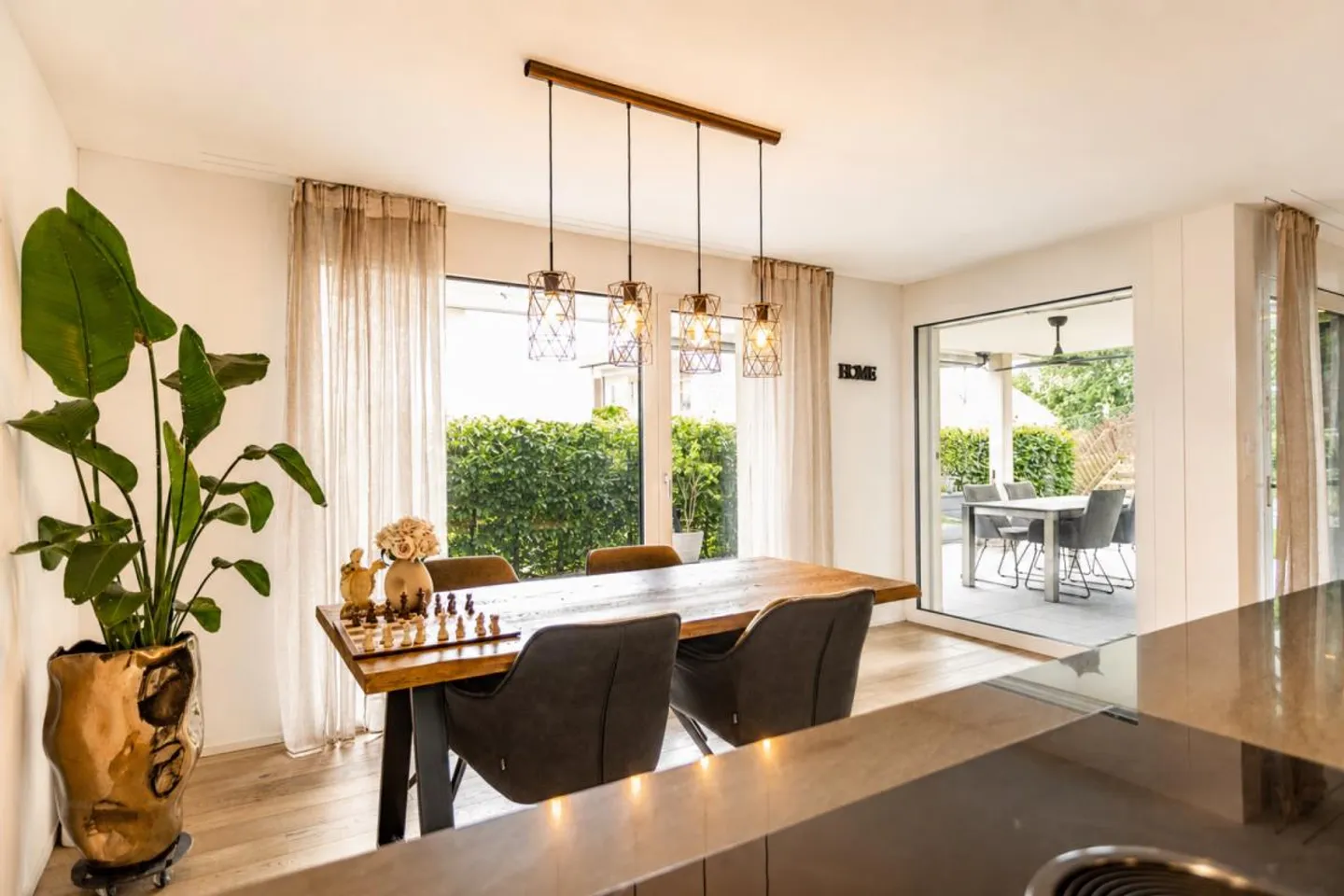Stilvolle Gartenwohnung mit Blick - Foto 1 von 16
