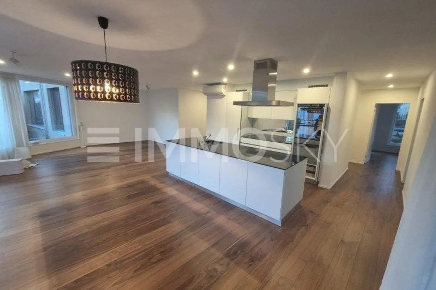 Vie moderne avec style et confort - Photo 2 sur 5