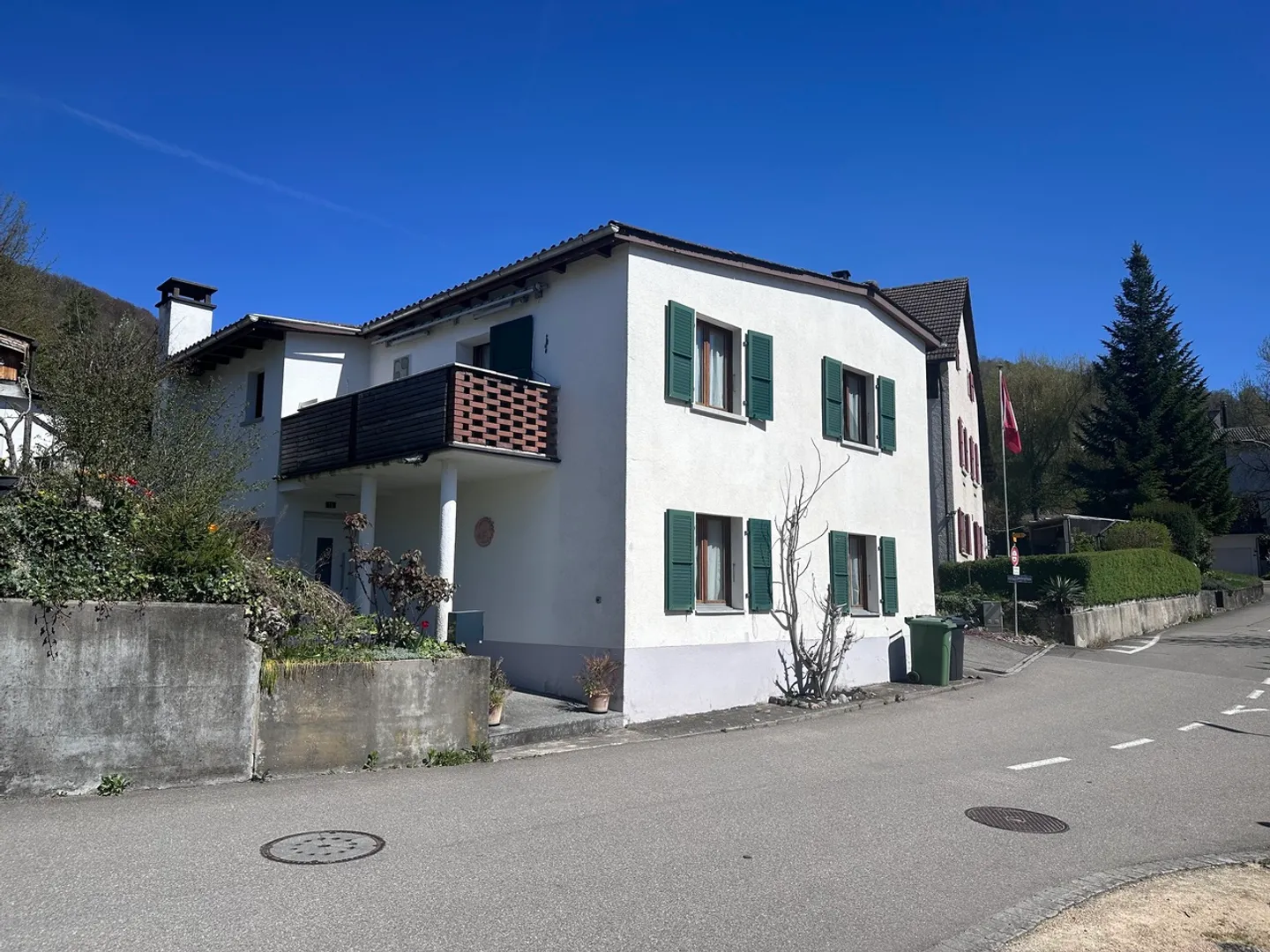 Charmantes Einfamilienhaus in Zuzgen - Foto 1 von 14