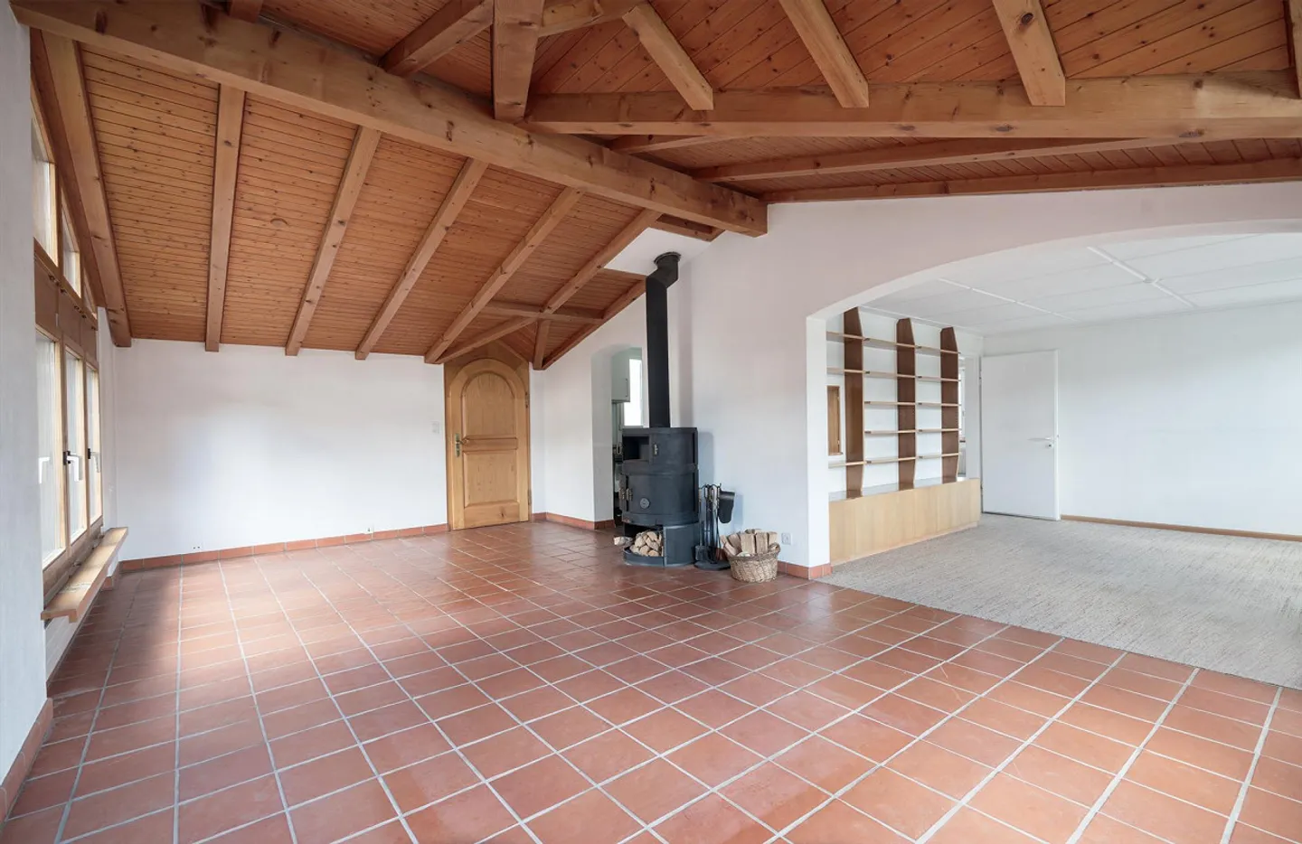 Affascinante casa unifamiliare di 8½ stanze con potenziale versatile - Foto 3 di 20