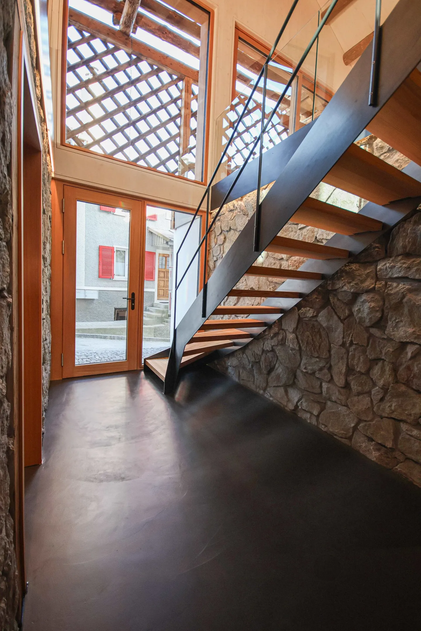 Historischer Stall in den Alpen - Foto 13 von 20